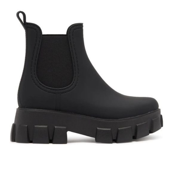 Jeffrey Campbell Shoes - Jeffrey Campbell Lug Sole Black Platform Chelsea Rain Boots 8